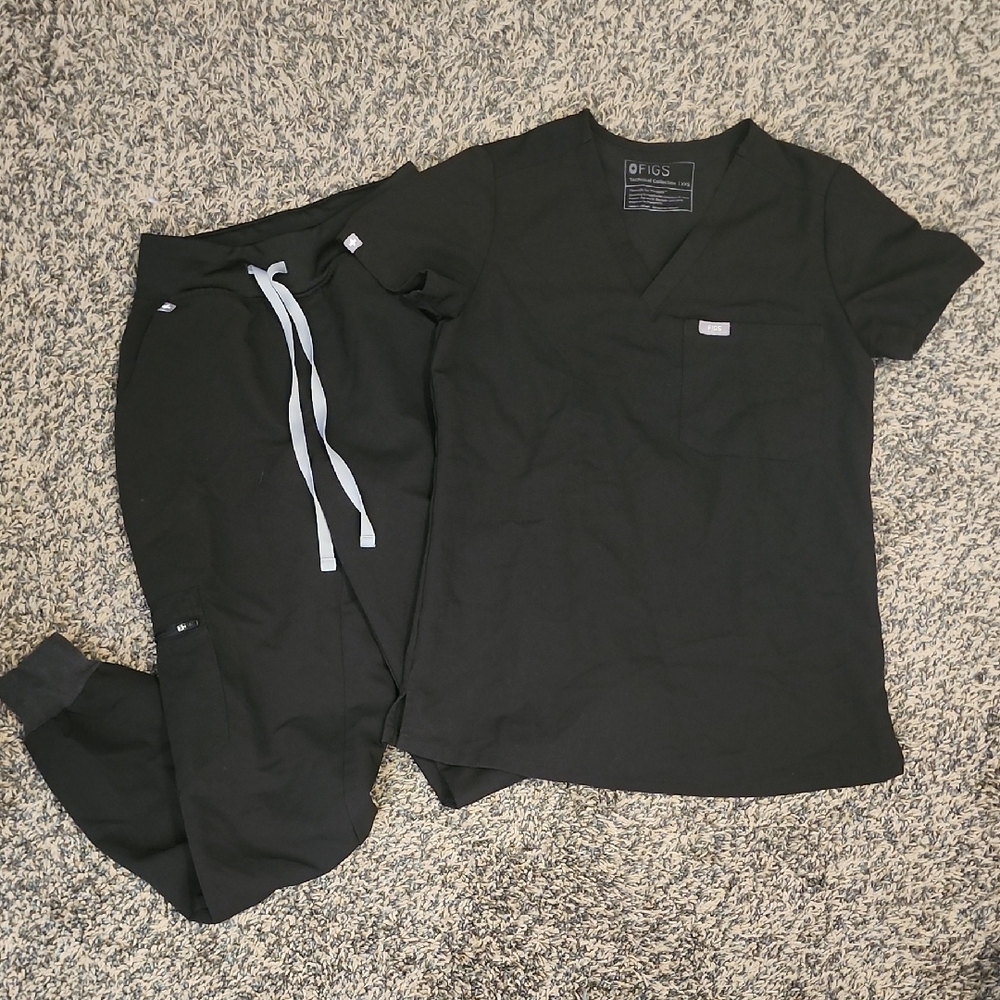 Figs Black Scrub Set with Light Gray Accents